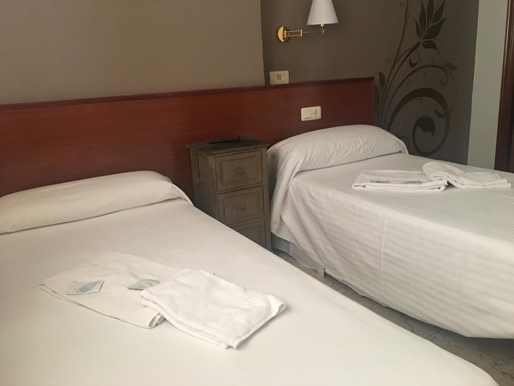 Hostal Jaime I 우에스카 외부 사진