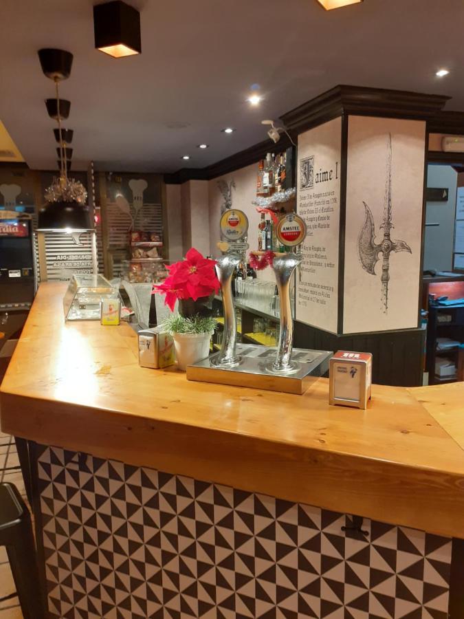 Hostal Jaime I 우에스카 외부 사진